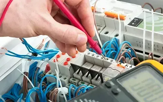Professional electrician in Beckton